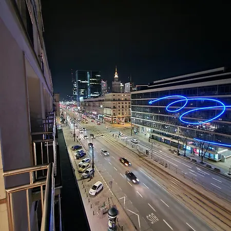 M Centrum * Varşova