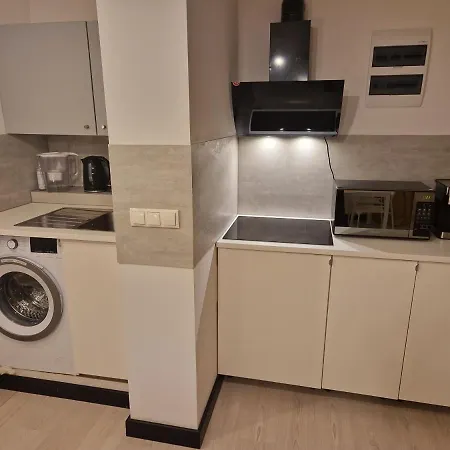 M Centrum * ワルシャワ