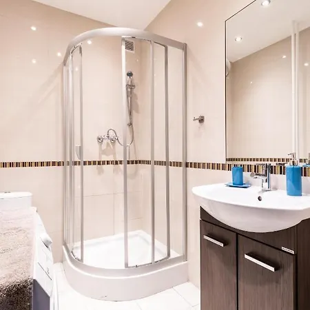 M Centrum * ורשה