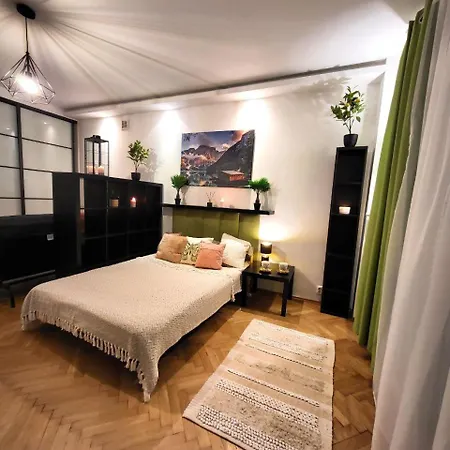 M Centrum アパート ワルシャワ